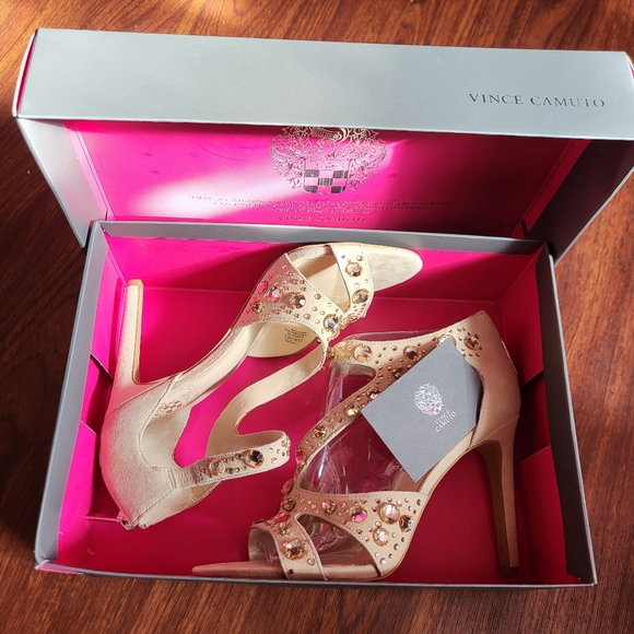 NEW: Vince Camuto VC-KAYANNE Women's Heels - Picture 2 of 15